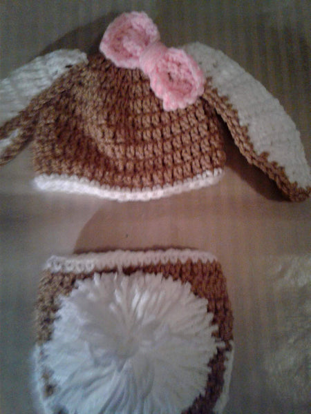 Crochet tan and white bunny diaper set with bow