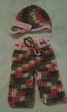 Newborn girl's hat and pants set, pink camouflage