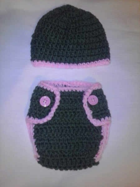 Hat and diaper cover, crochet, hunter green and pink