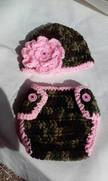 Camouflage newborn set with pink flower